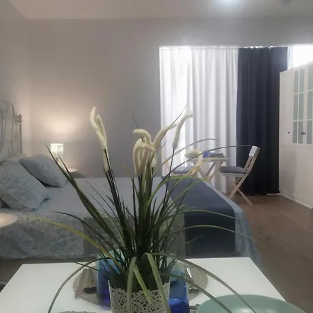 Tide's Embrace & Natural Pool Apartment Tacoronte