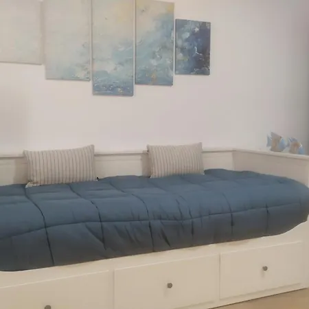Tide's Embrace & Natural Pool Apartment *